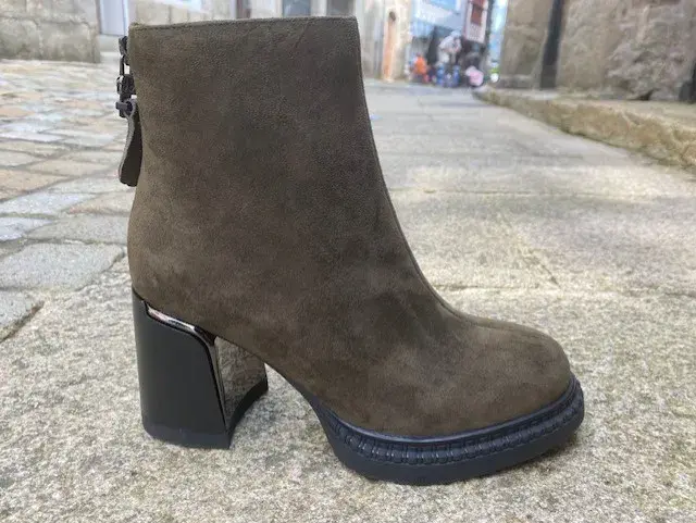 Boots kaki talon zip arrière en fantaisie