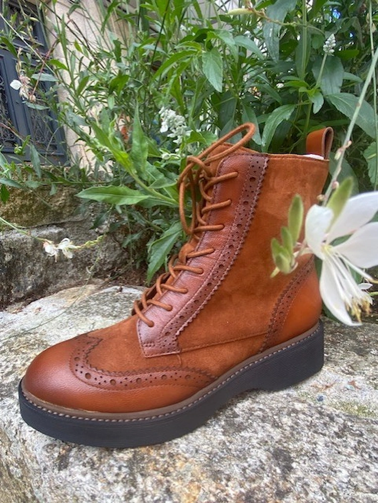 Boots lacets camel bi matière