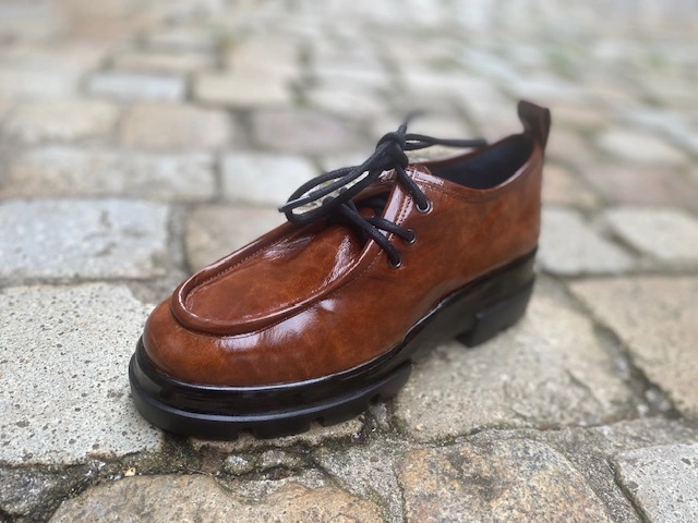 Derbies vernies marron glacé