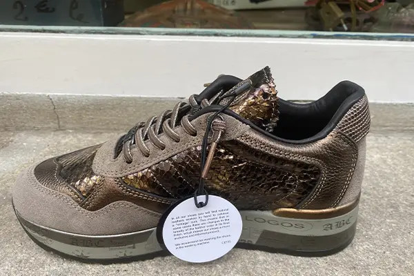 Basket basse femme de la marque Cetti disponible chez Rosso Barocco à Quimper
