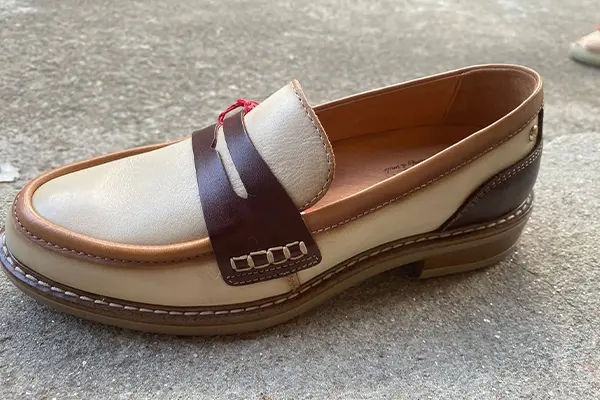 Mocassin plat brandy